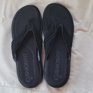 Men's LARGE Size 11/12 C9 Cushion Fit FlipFlops